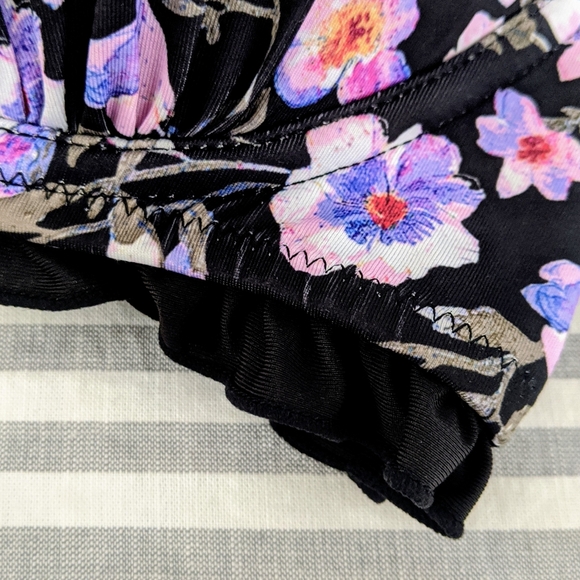 🖤 Bikini Top - Picture 3 of 3